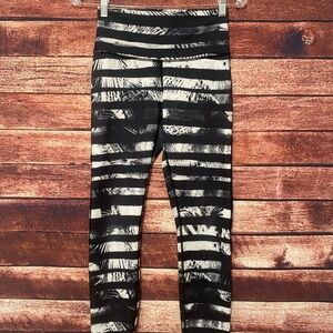 Lululemon Wunder Under Pant *Full-On Luon (Roll Down) Shady Palms.